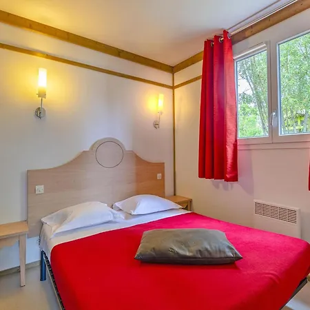 Holiday home Serene Near Lot River *