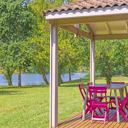 Serene Near Lot River Castelmoron-sur-Lot